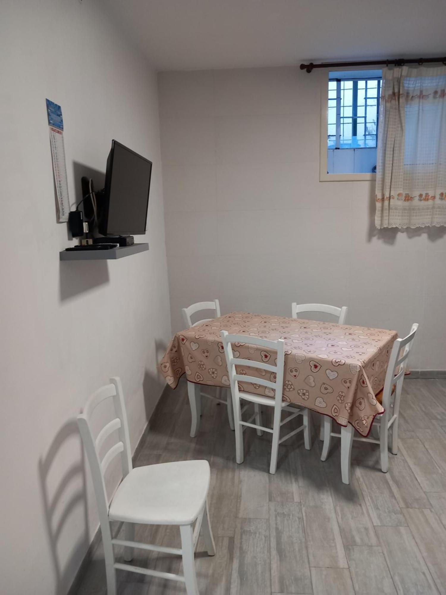 Appartamenti Cavarretta Seminterrati Mondello Ruang foto
