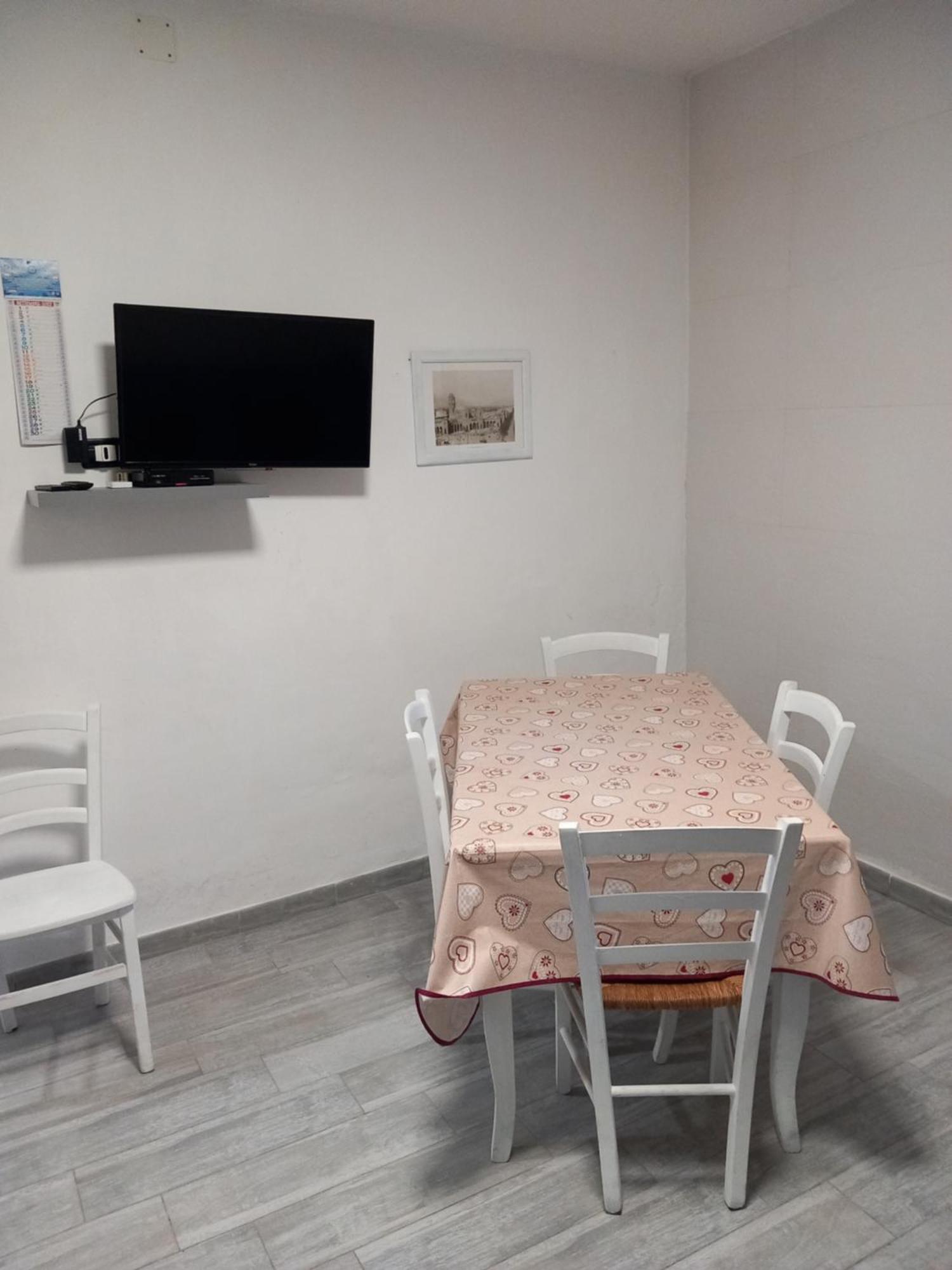 Appartamenti Cavarretta Seminterrati Mondello Ruang foto